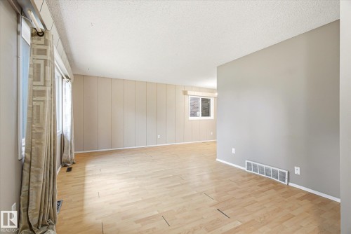13104 132 Street, Edmonton, AB 