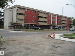 314 5316 118 Avenue NW  Edmonton, AB T5W 1C4