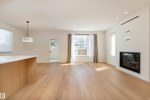 9137 84 Avenue Nw, Edmonton, AB 