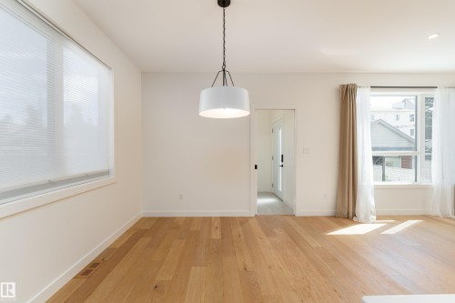 9137 84 Avenue Nw, Edmonton, AB 