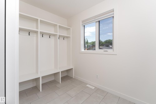 9137 84 Avenue Nw, Edmonton, AB 