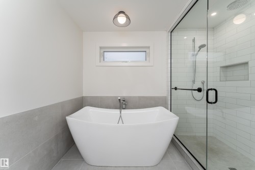 9137 84 Avenue Nw, Edmonton, AB 