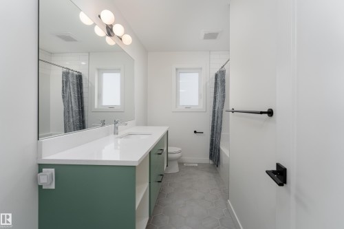 9137 84 Avenue Nw, Edmonton, AB 