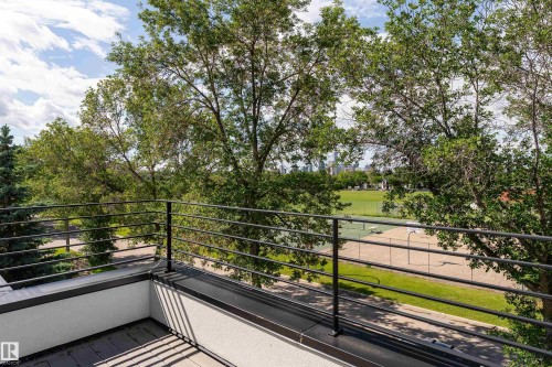 9137 84 Avenue Nw, Edmonton, AB 