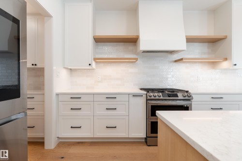 9137 84 Avenue Nw, Edmonton, AB 