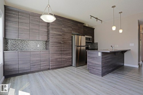 33 3710 Allan Drive, Edmonton, AB 