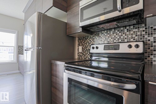 33 3710 Allan Drive, Edmonton, AB 