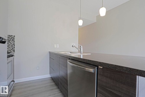 33 3710 Allan Drive, Edmonton, AB 