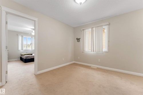 Empty room - 3012 25 Ave Avenue, Edmonton, AB 