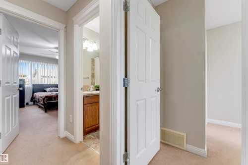 Corridor - 3012 25 Ave Avenue, Edmonton, AB 
