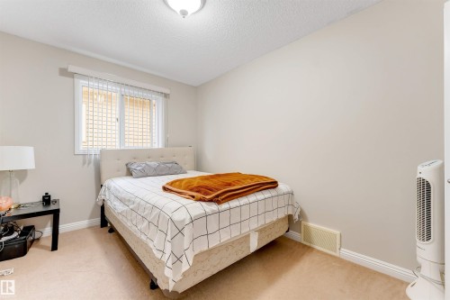 Bedroom - 3012 25 Ave Avenue, Edmonton, AB 