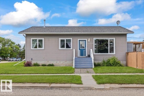 4708 47A Avenue, Onoway, AB 