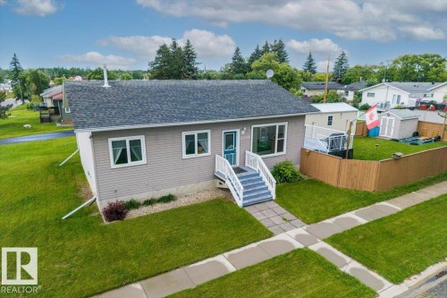 4708 47A Avenue, Onoway, AB 