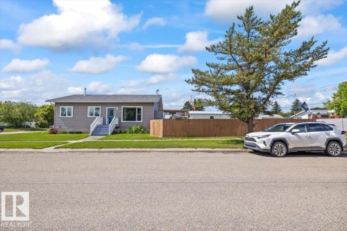 4708 47A Avenue, Onoway, AB 