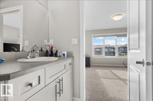 2847 Koshal Crescent, Edmonton, AB - Indoor Photo Showing Bathroom