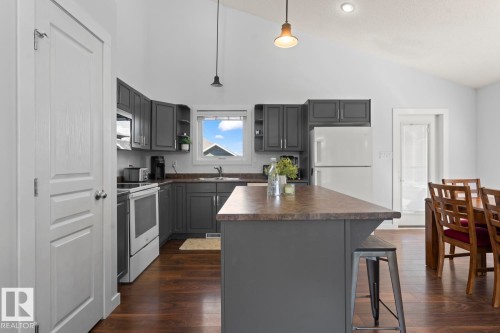 1208 18 Avenue, Cold Lake, AB 
