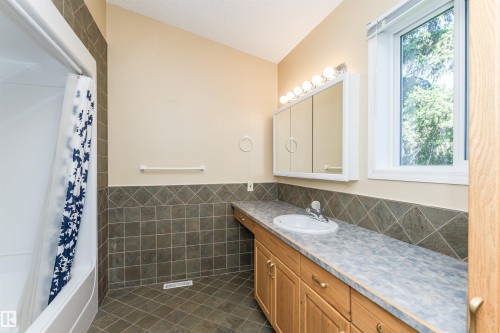 55 Sturgeon Road, St. Albert, AB 