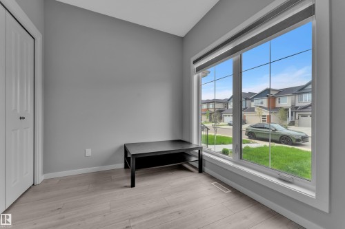 7043 182 Avenue, Edmonton, AB 