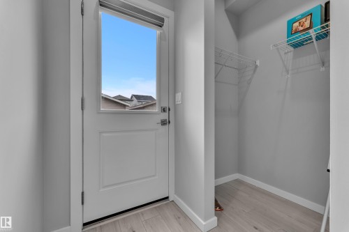 7043 182 Avenue, Edmonton, AB 
