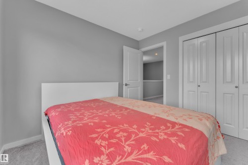 7043 182 Avenue, Edmonton, AB 