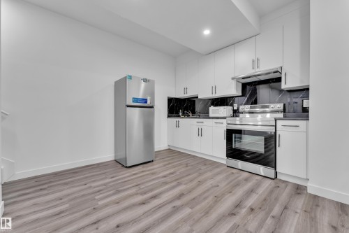 7043 182 Avenue, Edmonton, AB 
