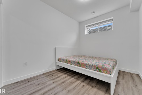 7043 182 Avenue, Edmonton, AB 