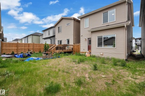 7043 182 Avenue, Edmonton, AB 