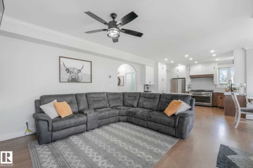 553006 Range Road 153, Rural Two Hills County, AB - Indoor Photo Showing Living Room