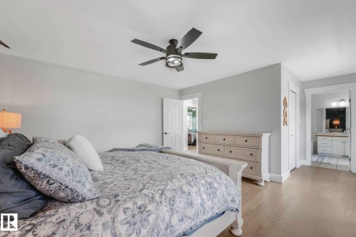 553006 Range Road 153, Rural Two Hills County, AB - Indoor Photo Showing Bedroom