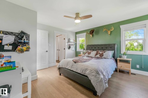 553006 Range Road 153, Rural Two Hills County, AB - Indoor Photo Showing Bedroom