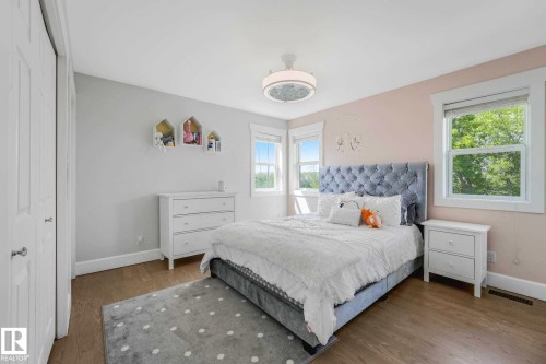 553006 Range Road 153, Rural Two Hills County, AB - Indoor Photo Showing Bedroom