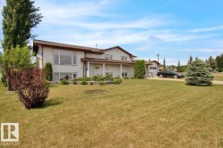 5506 53ST  Mundare, AB T0B 3H0