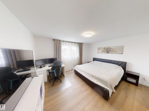 12936 161A Avenue, Edmonton, AB - Indoor Photo Showing Bedroom