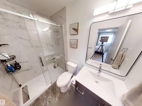 12936 161A Avenue, Edmonton, AB - Indoor Photo Showing Bathroom