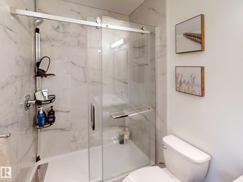 12936 161A Avenue, Edmonton, AB - Indoor Photo Showing Bathroom