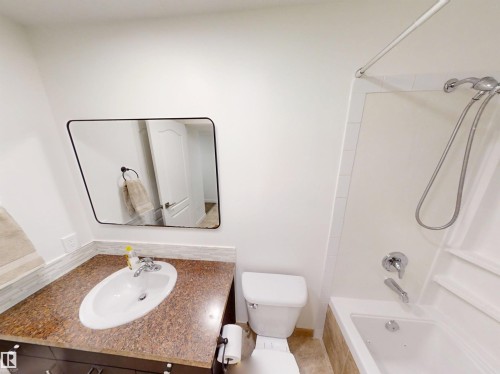 12936 161A Avenue, Edmonton, AB - Indoor Photo Showing Bathroom