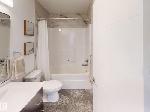 12936 161A Avenue, Edmonton, AB - Indoor Photo Showing Bathroom