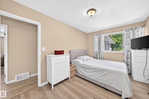 13317 47 Street, Edmonton, AB 