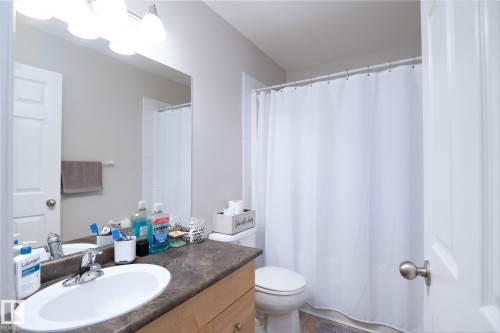 2620 Lake Avenue, Cold Lake, AB - Indoor Photo Showing Bathroom