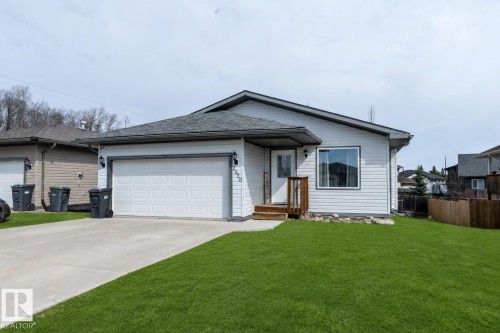 2620 LAKE Avenue   Cold Lake, AB T9M 0A1