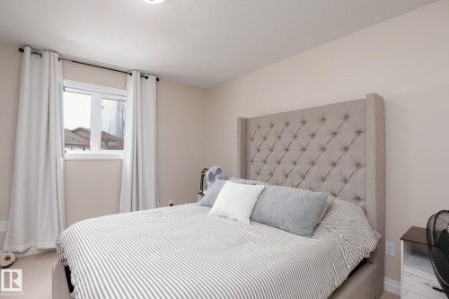 2620 Lake Avenue, Cold Lake, AB - Indoor Photo Showing Bedroom