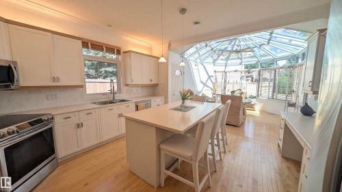 8 Butterworth Point(E), Edmonton, AB 