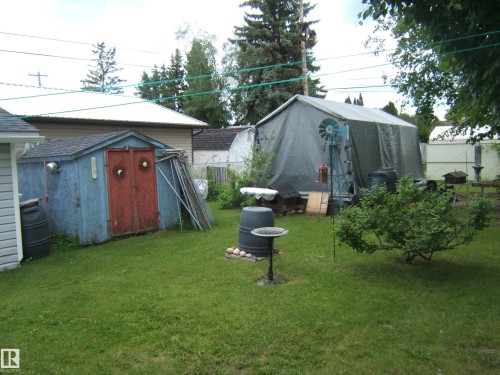 Image quality insufficient for description - 4606 51 Avenue, Two Hills, AB 