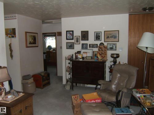 Image quality insufficient for description - 4606 51 Avenue, Two Hills, AB 