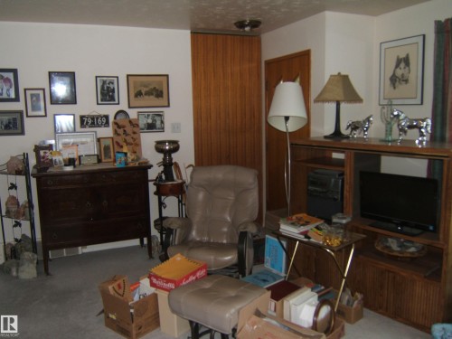 Image quality insufficient for description - 4606 51 Avenue, Two Hills, AB 