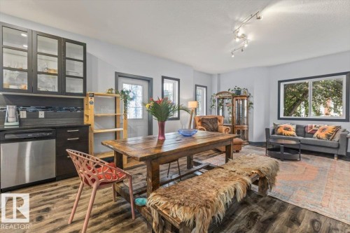 Open-concept living space featuring wood-finish flooring - 3 7210 96 Street, Edmonton, AB - Indoor Photo Showing Living Room