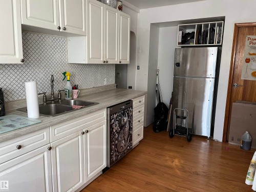 5023 50 Street, Vilna, AB - Indoor Photo Showing Kitchen With Double Sink
