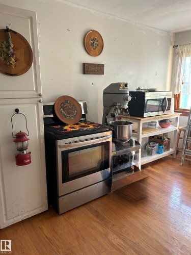 Image quality insufficient for description - 5023 50 Street, Vilna, AB - Indoor