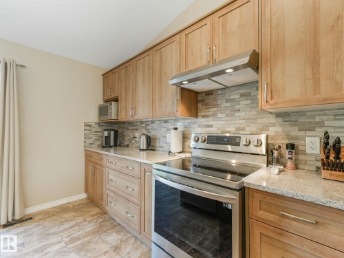 8616 176 Avenue, Edmonton, AB 