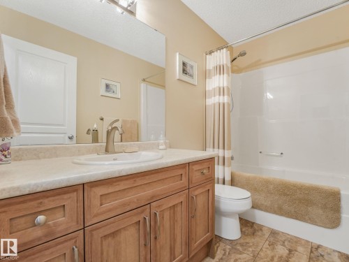 8616 176 Avenue, Edmonton, AB 
